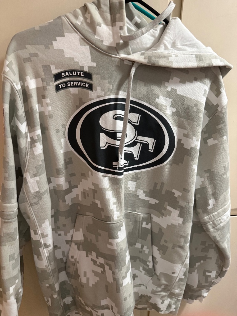 49ers white salute to service hoodie